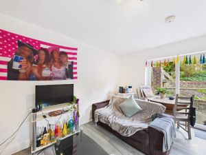 LIVING ROOM- click for photo gallery